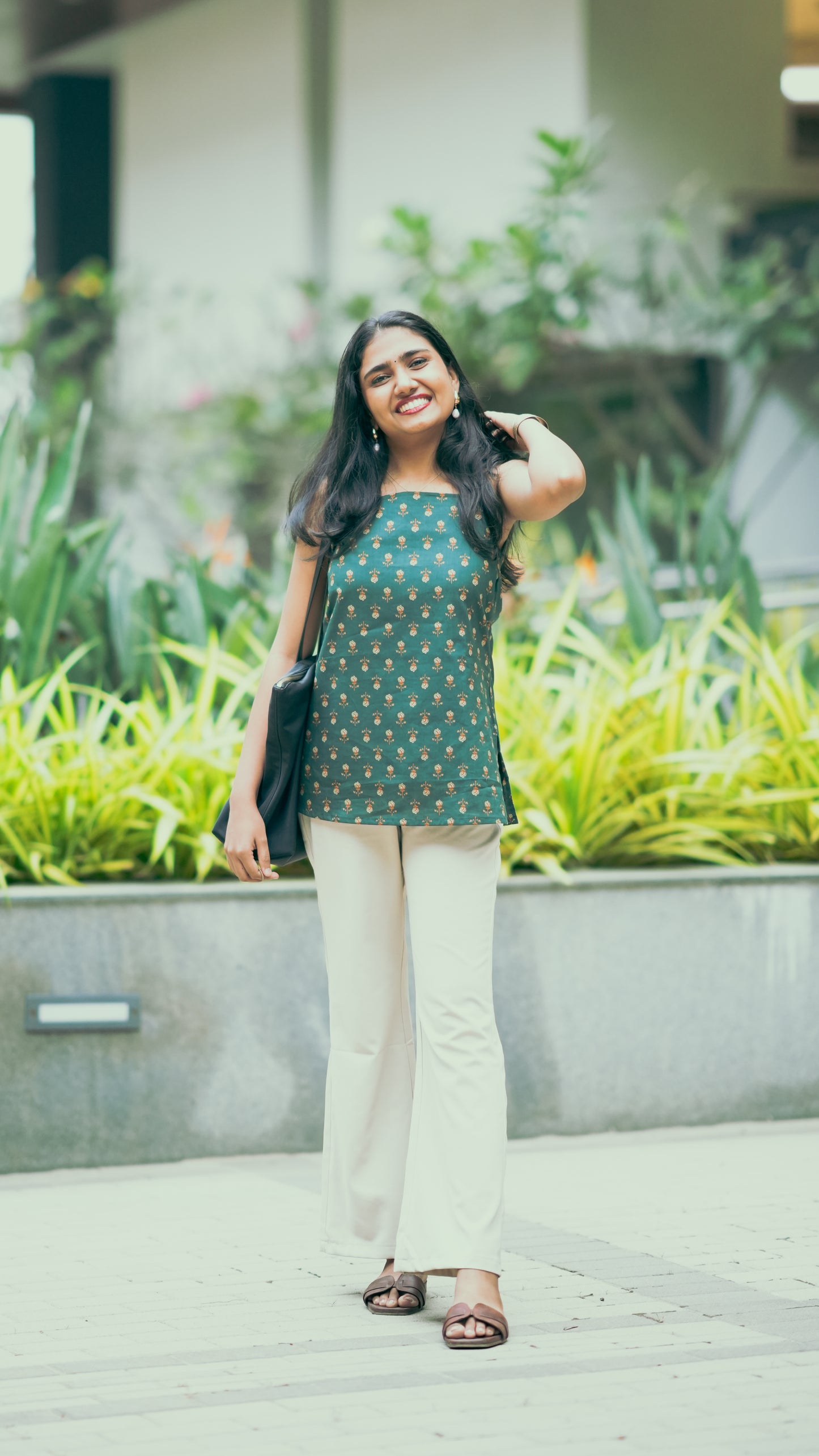Emerald Blossom Spaghetti Kurti Top