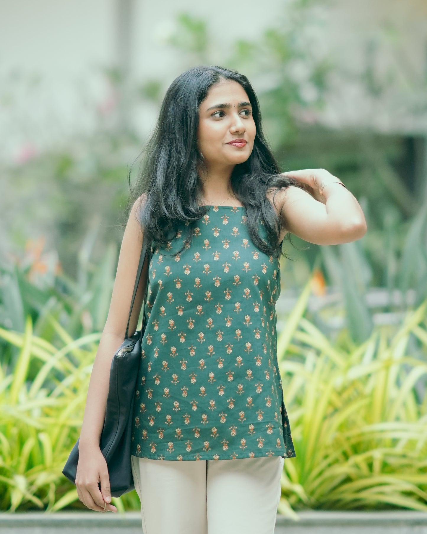 Emerald Blossom Spaghetti Kurti Top